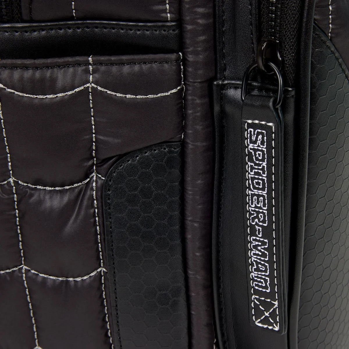 Mochila Laptop Homem-Aranha “Traje Negro”