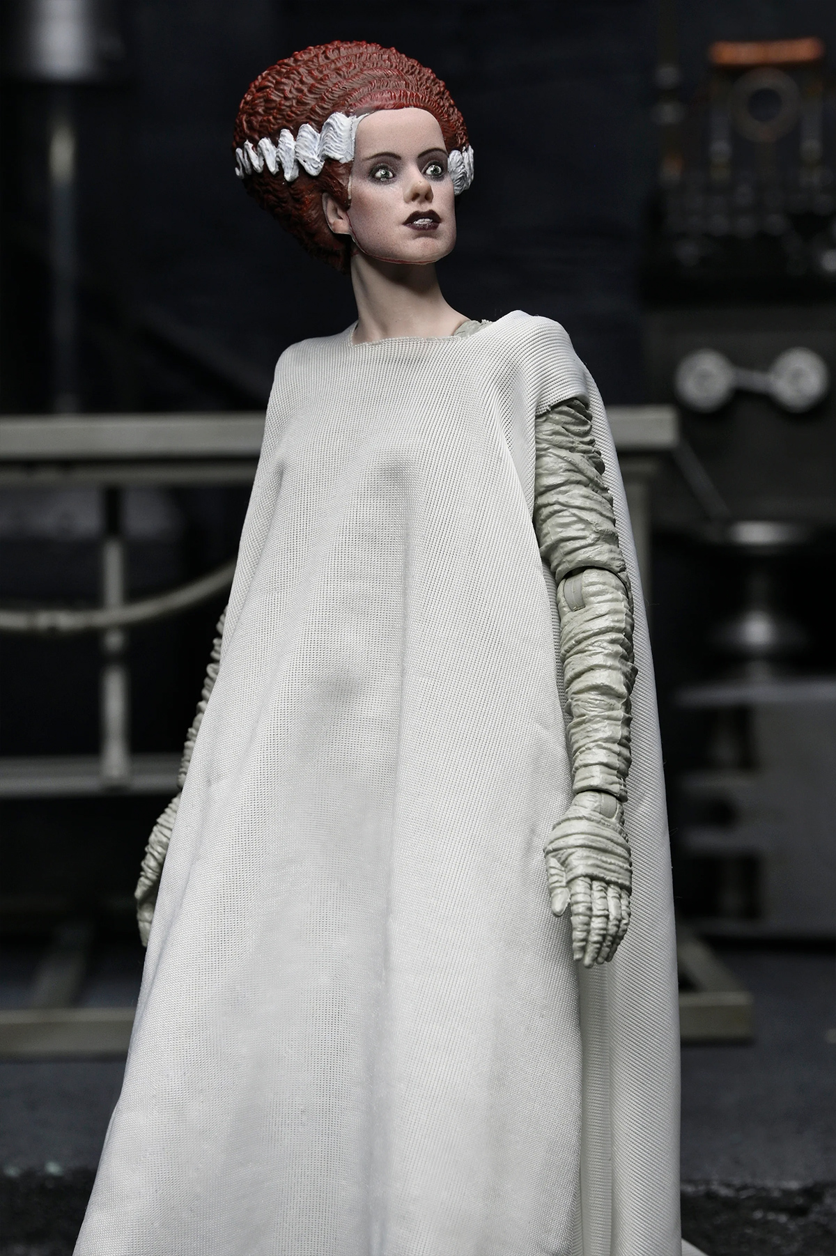 Action Figures The 90 -year -old Frankenstein bride neca ultimate