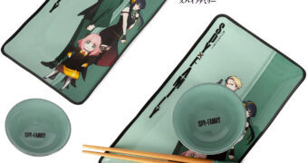 Conjunto de Sushi Spy x Family com 2 Pratos e Hashis de Madeira