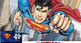 Quebra-Cabeça Superman Voando Sobre Metrópolis