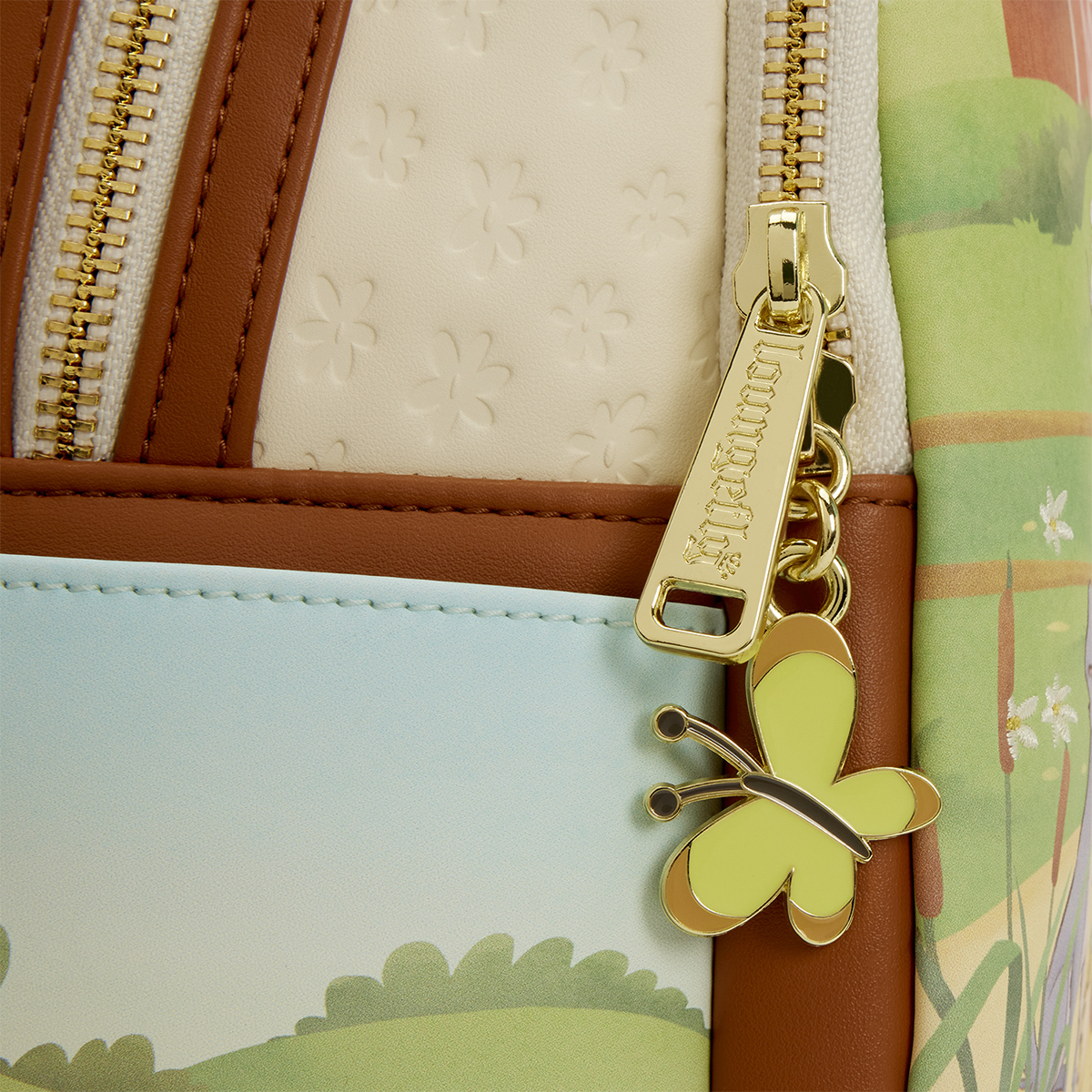 Mini-Mochila Cachorros Disney na Fazenda (Loungefly)