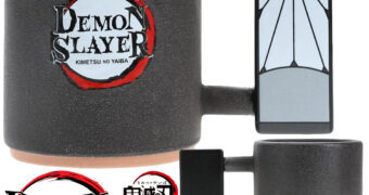 Caneca Demon Slayer: Kimetsu no Yaiba com Brinco Hanafuda na Alça