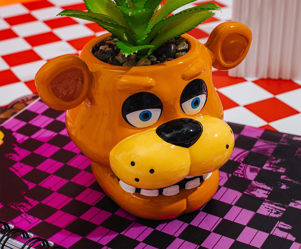 Mini-Vaso de Plantas Freddy Fazbear com Suculenta Artificial (Five Nights At Freddy's)