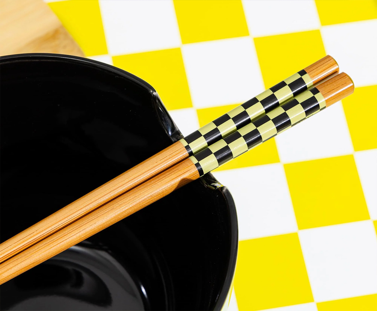 Invader Zim GIR Ceramic Ramen Bowl, Chopstick, and Spoon Set