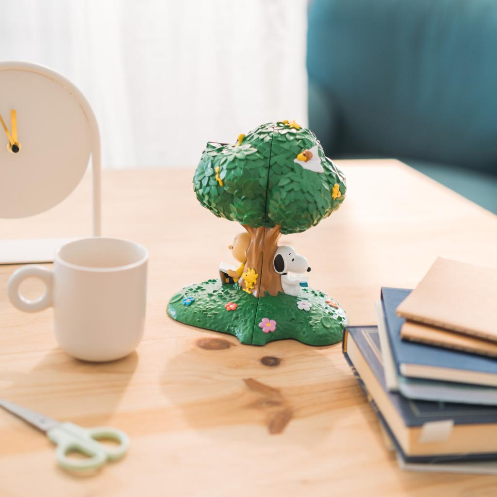 Bookends Peanuts com Charlie Brown e Snoopy