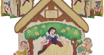 Mini-Mochila Branca de Neve na Casa dos 7 Anões