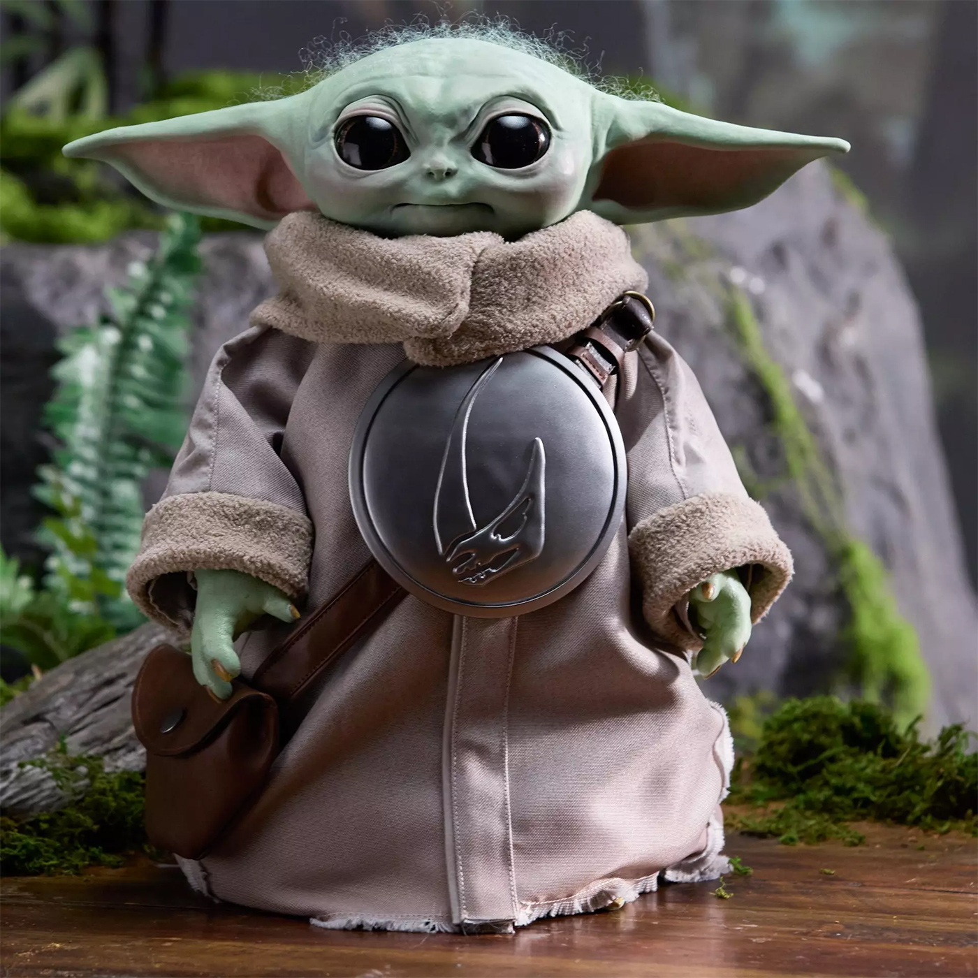 Boneco Grogu Animatrônico Premium 1:1 com Movimentos e Sons (Star Wars)