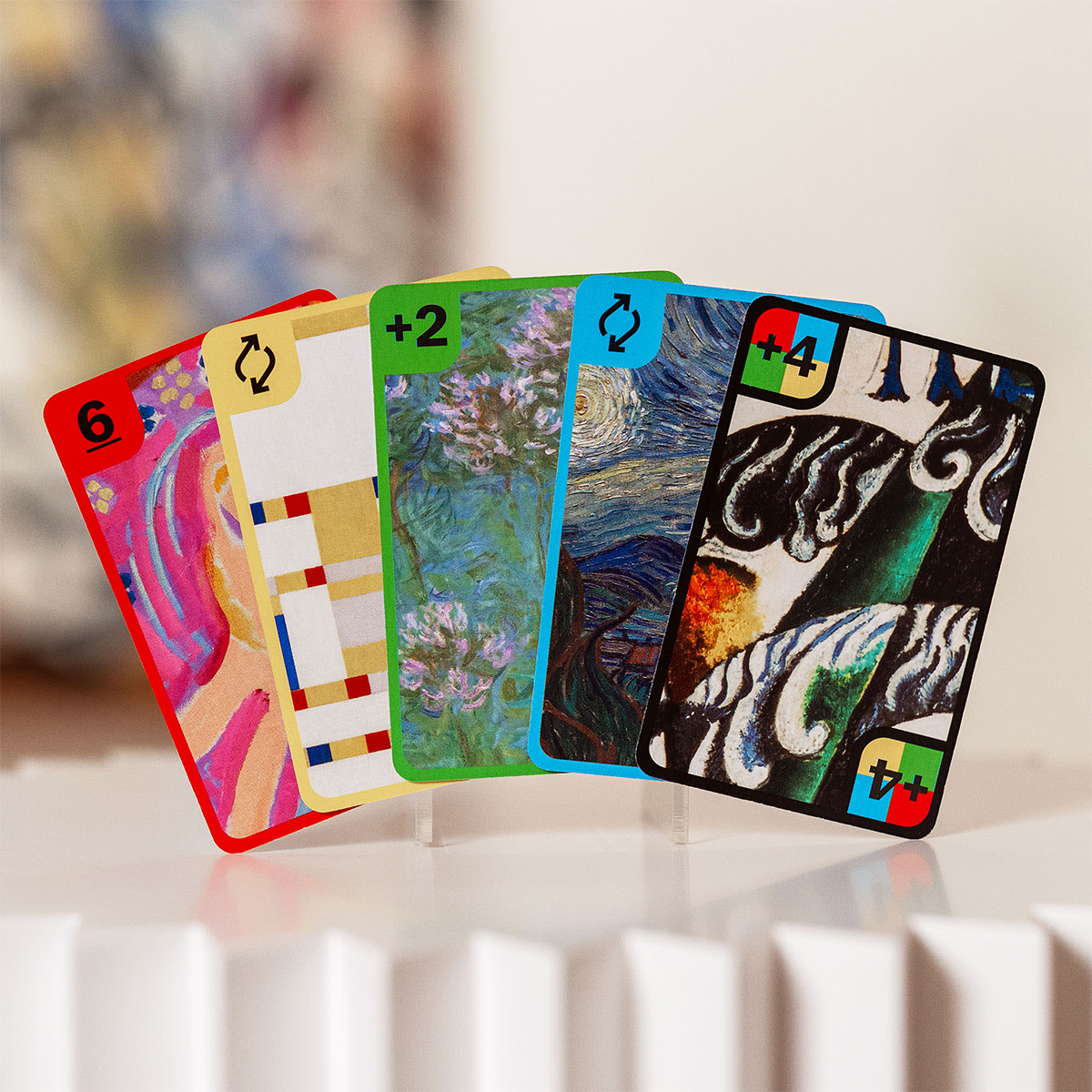 Jogo UNO Canvas x MoMA com Cartas de Matisse, Mondrian, Van Gogh e Monet
