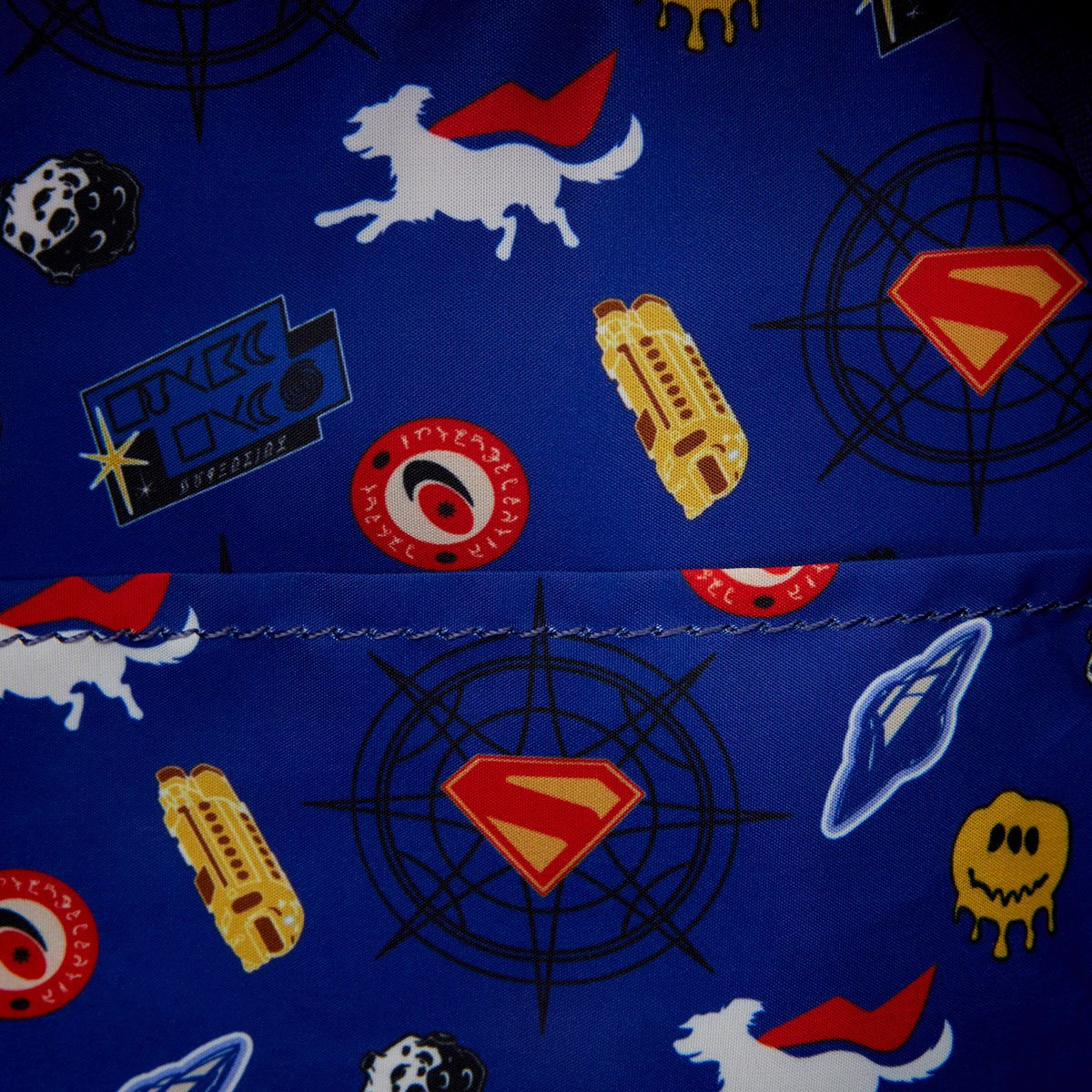 Mini-Mochila Krypto, o Supercão do Filme Supergirl (2026)