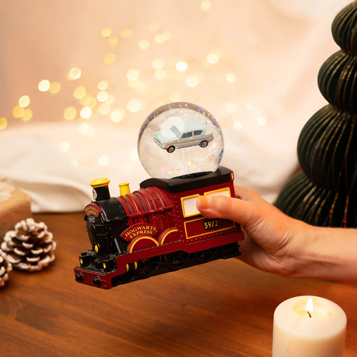 Globo de Neve Harry Potter Hogwarts Express com o Carro Voador