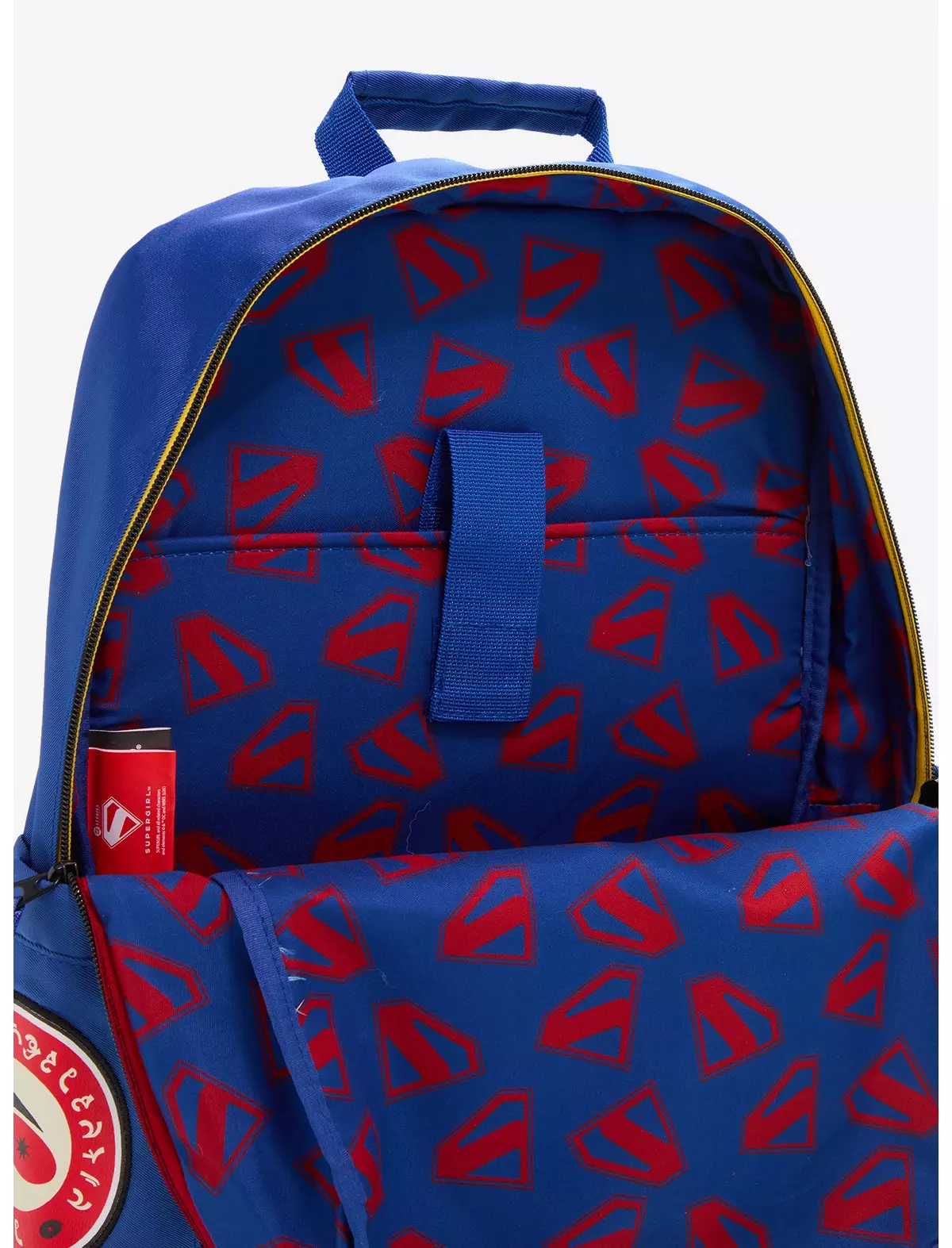 Mochila Supergirl (2026) com Patches de Krypton