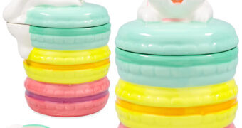 Pote de Cookies Aristogatas com Marie e uma Pilha de Macarons