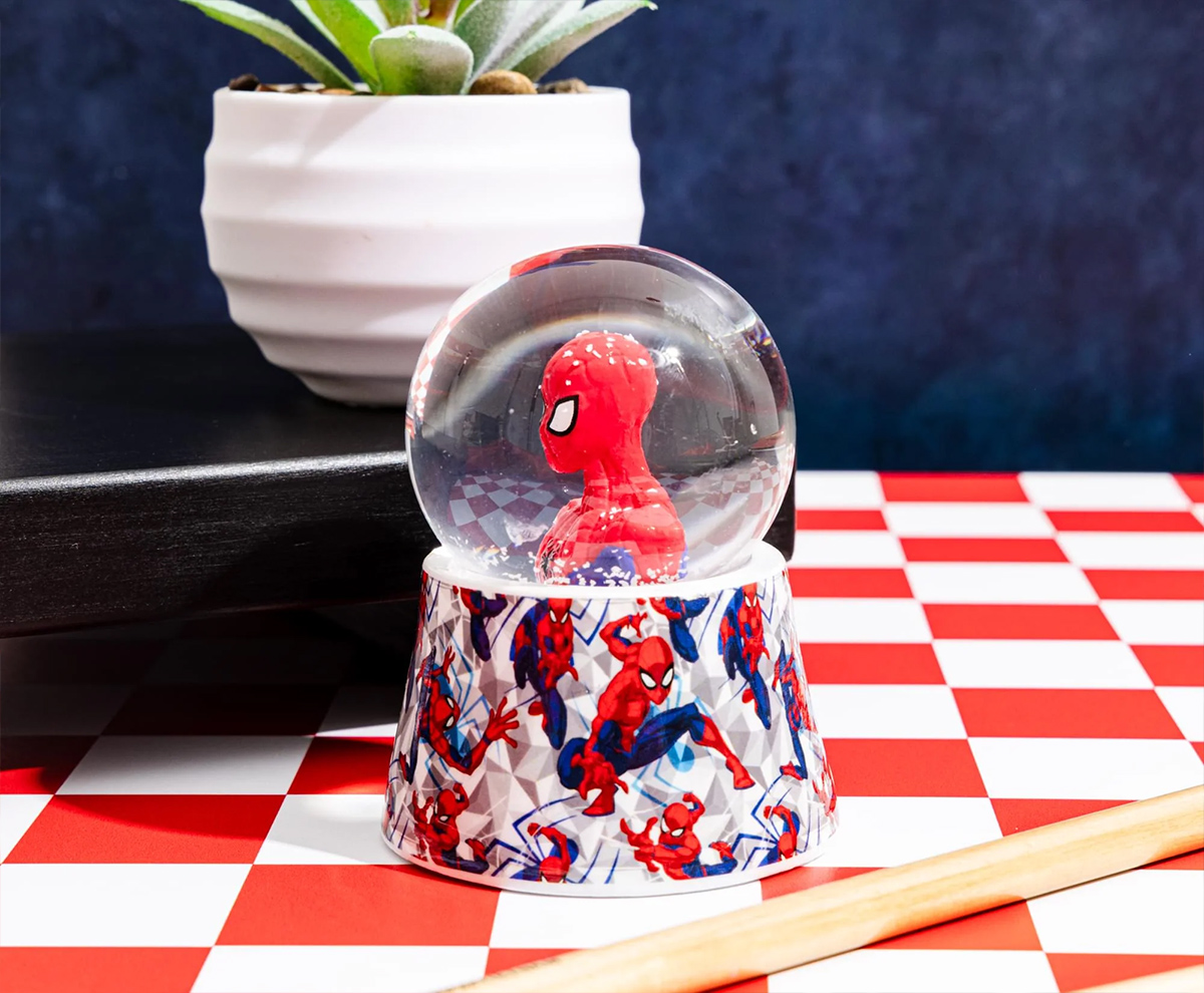 Mini Globo de Neve Iluminado com o Homem-Aranha (Marvel)