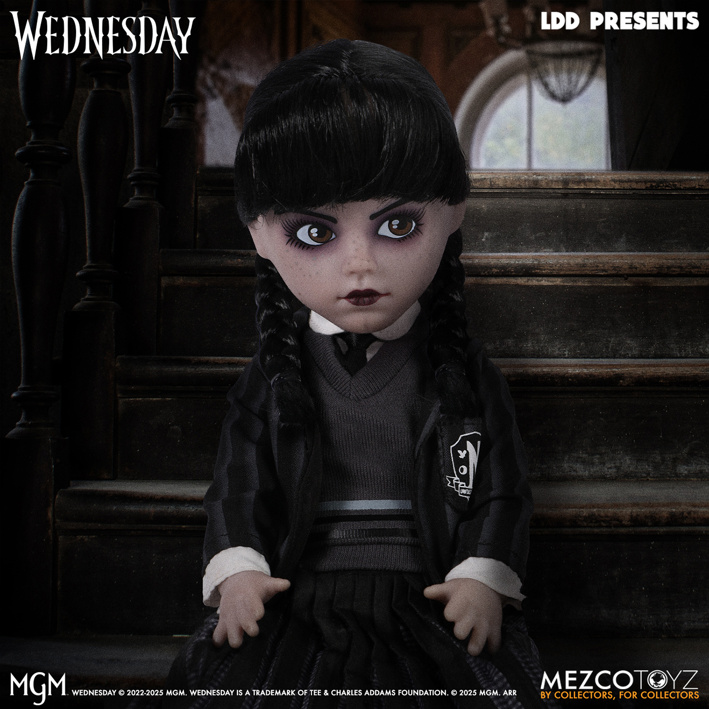 Living Dead Dolls Apresenta: Wednesday Addams (Jenna Ortega) com Uniforme da Academia Nevermore