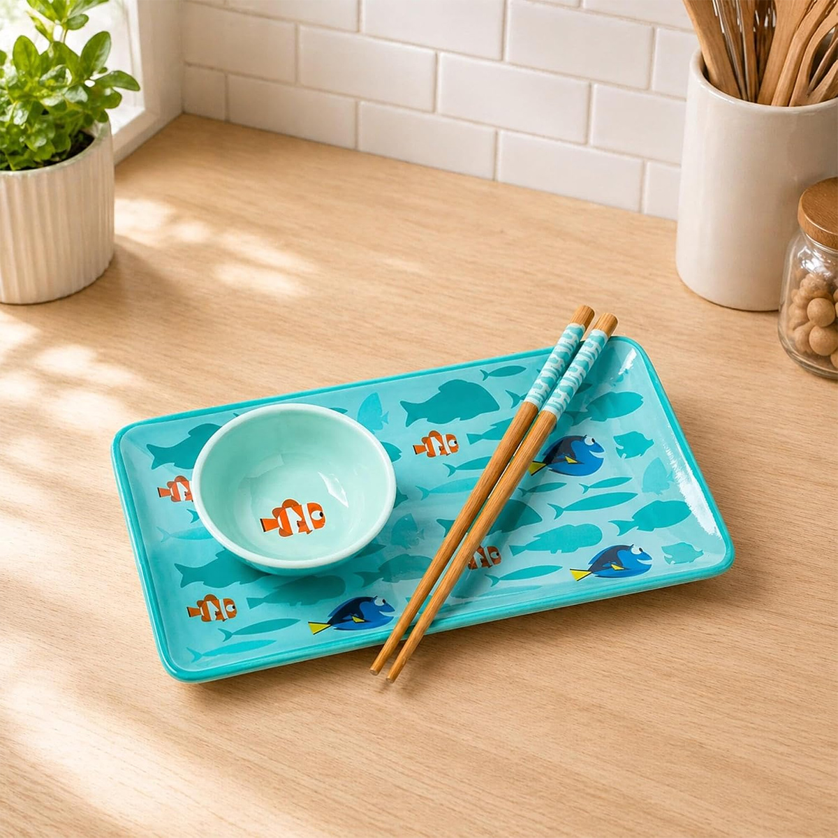 Conjunto de Sushi Procurando Nemo e Dory (Pixar)